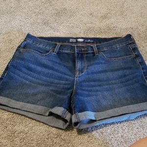 Old Navy cuffed short size 8